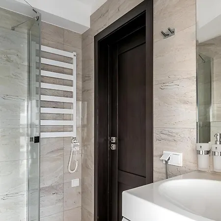 Elumen I Near Cathedral & Bernardine Park Appartement *