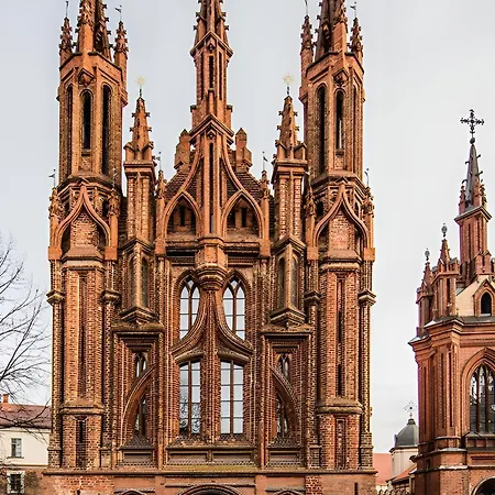 Elumen I Near Cathedral & Bernardine Park Appartement