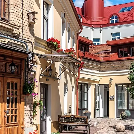 Elumen I Near Cathedral & Bernardine Park Apartment Vilnius