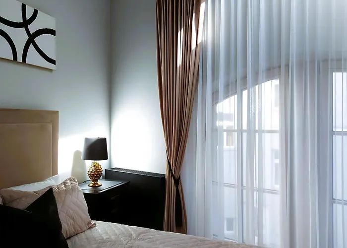 Elumen I Near Cathedral & Bernardine Park