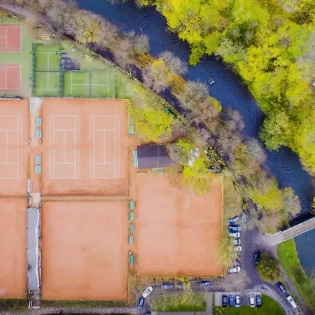 Elumen I Near Cathedral & Bernardine Park 아파트 *