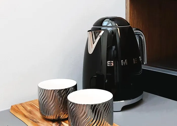 Elumen I Near Cathedral & Bernardine Park 아파트 *