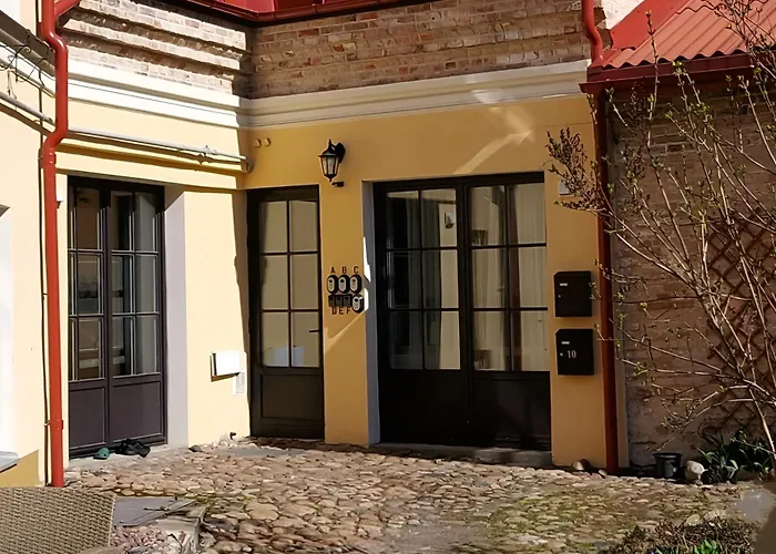 Elumen I Near Cathedral & Bernardine Park