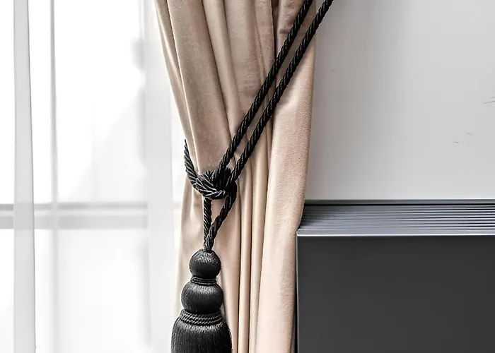 Elumen I Near Cathedral & Bernardine Park *