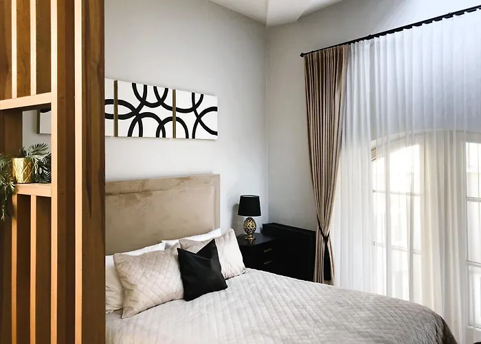 Elumen I Near Cathedral & Bernardine Park *